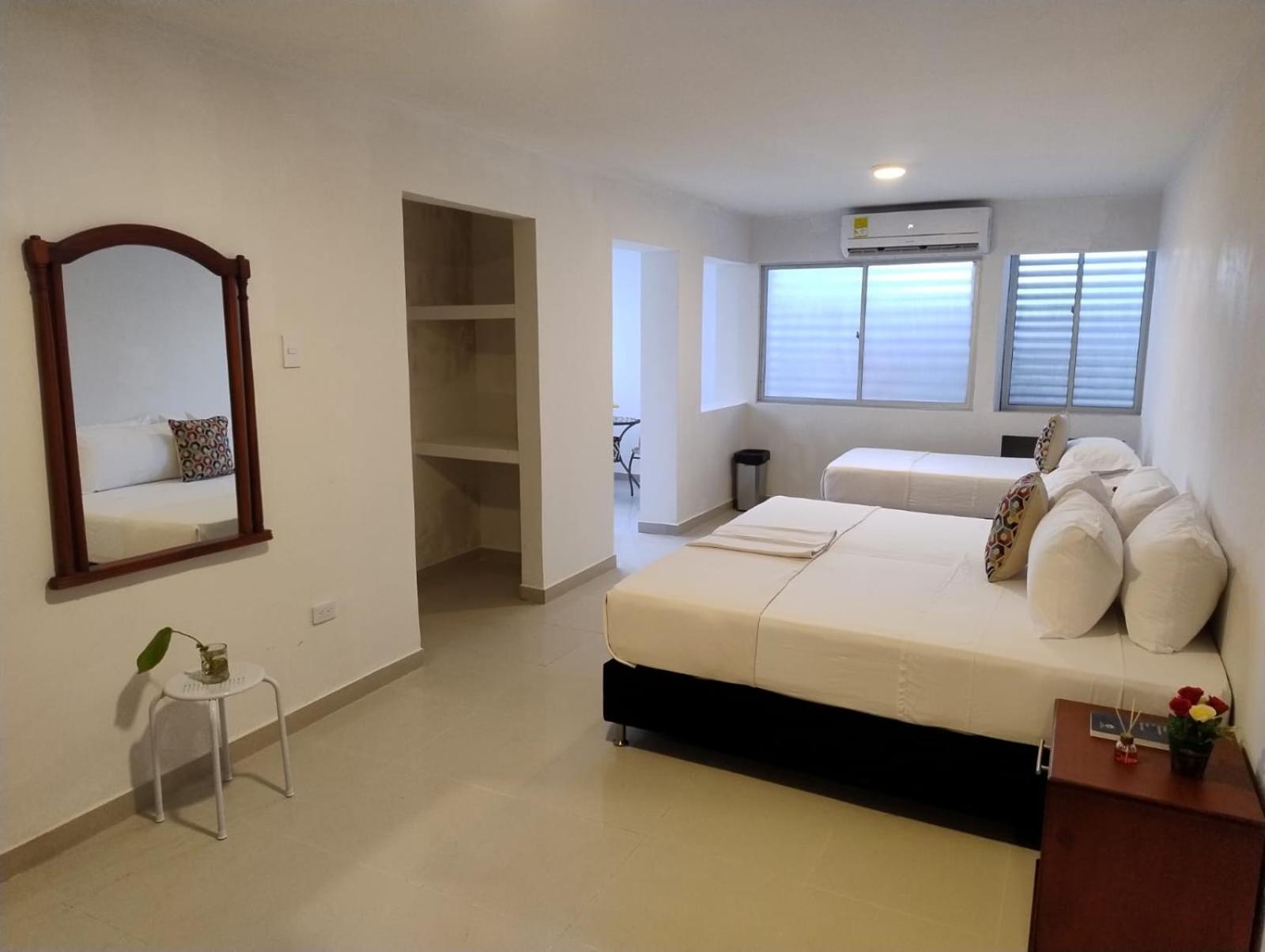Hostel Dorado Plaza Getsemani Cartagena エクステリア 写真